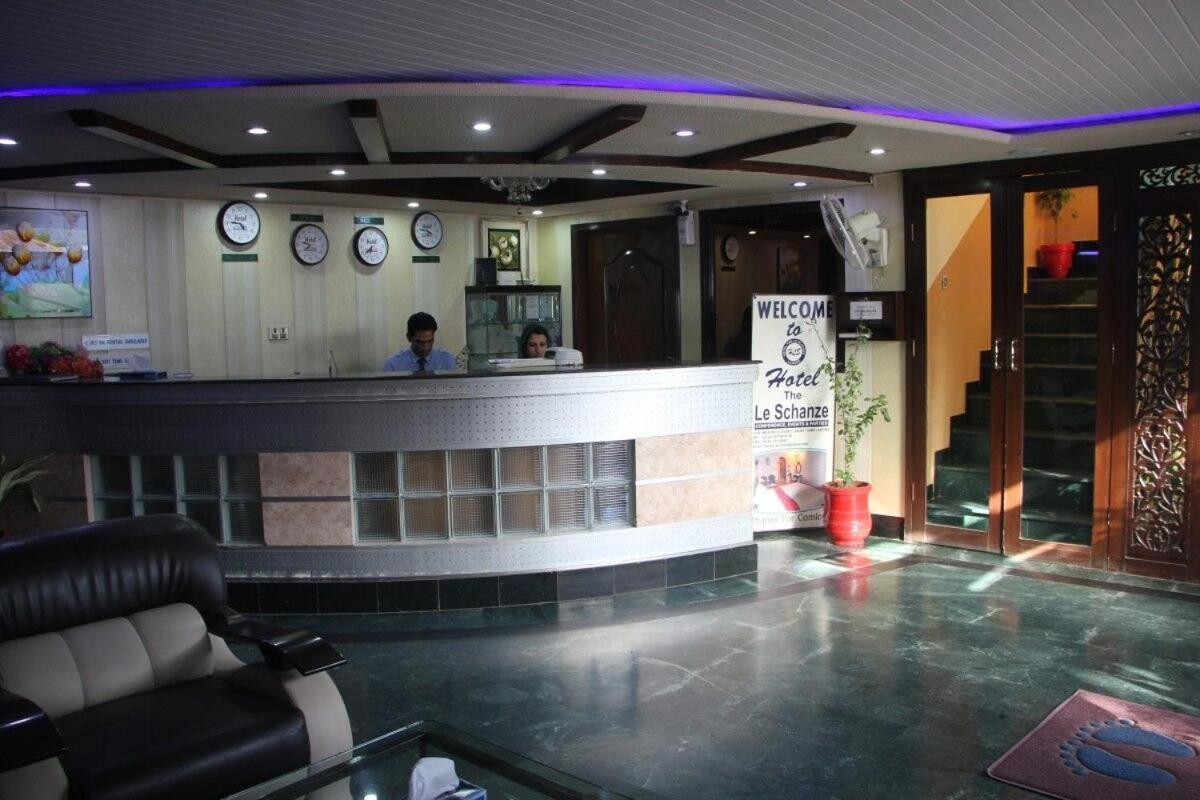 Hotel The Leschanze Lahore Esterno foto